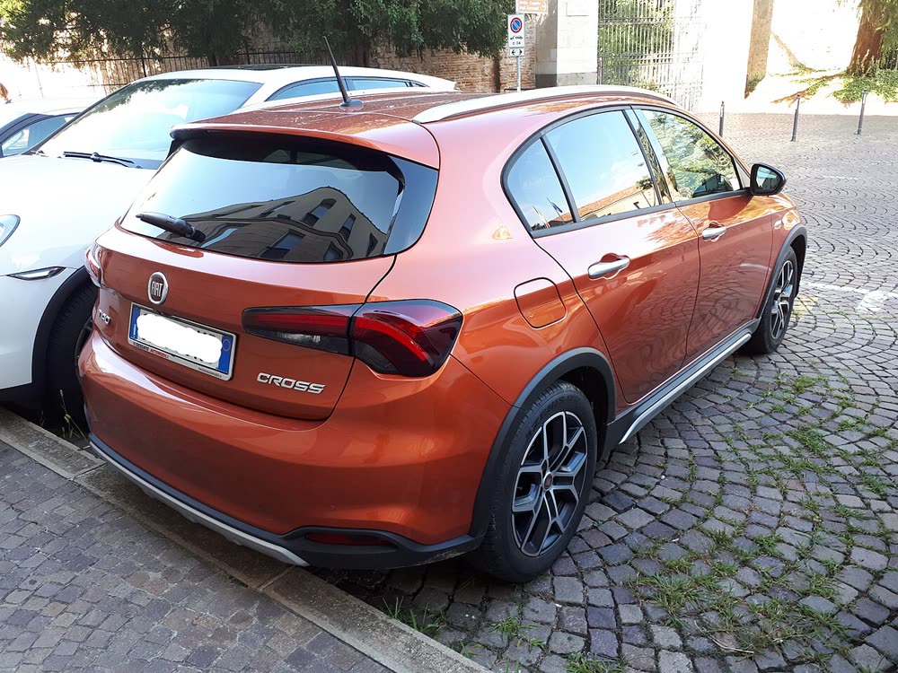 Fiat Egea Cross rental car